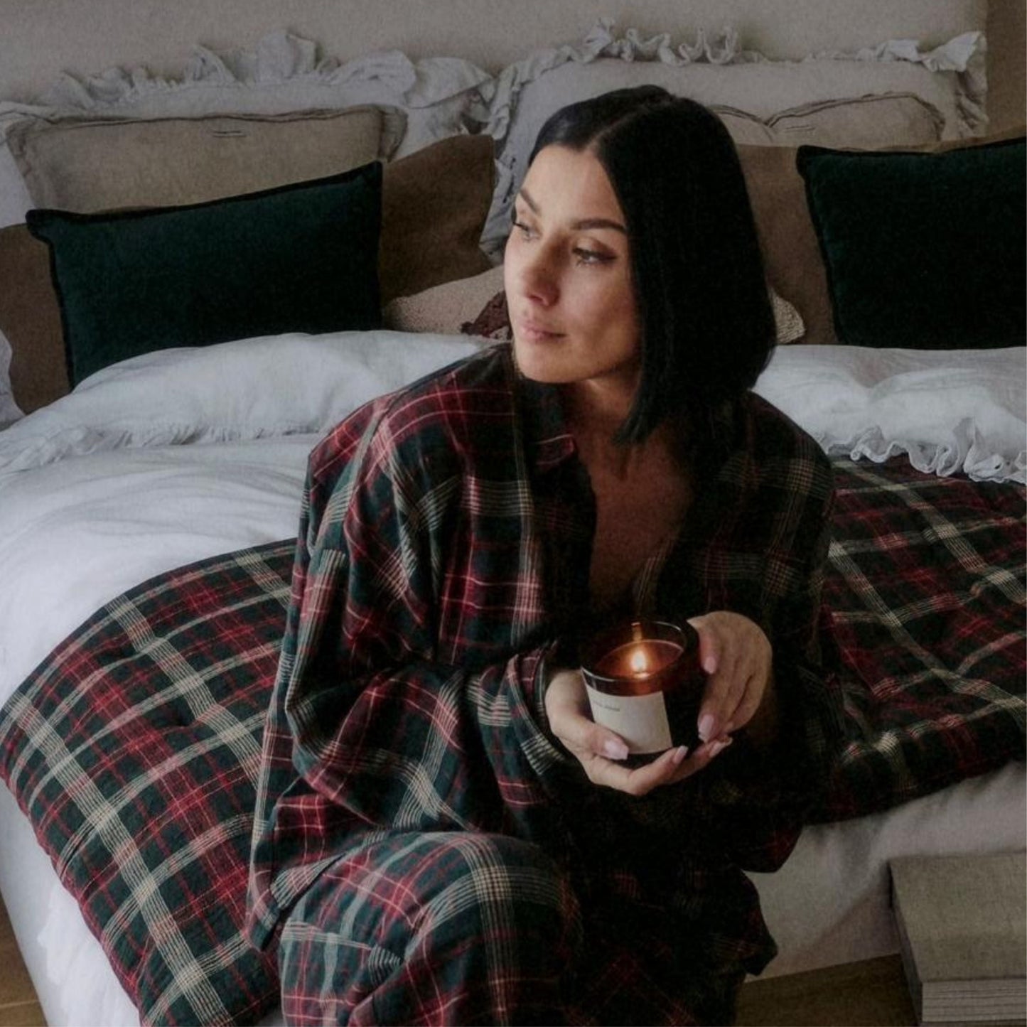 Candle "THIS WINTER WILL BE BEAUTIFUL" by Ola Ziarek