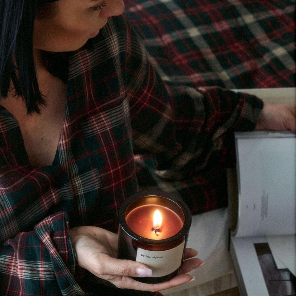 Candle "THIS WINTER WILL BE BEAUTIFUL" by Ola Ziarek